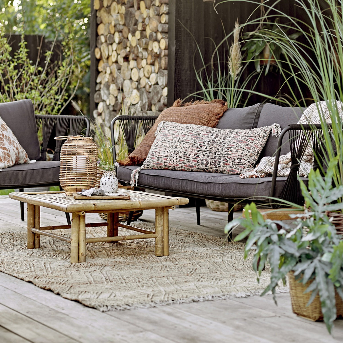 Pavone Fire-resistant Iron Garden Sofa - Black