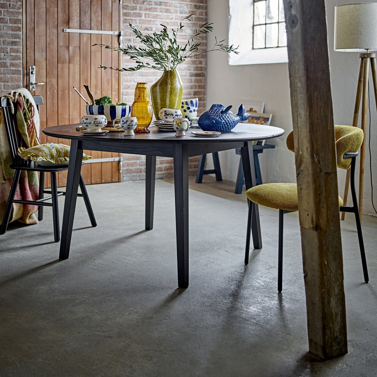 Peron Round Wooden Dining Table - Black