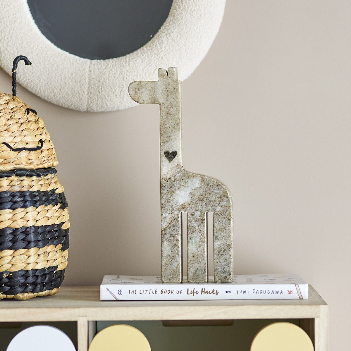 Camy Giraffe Marble Ornament - Beige