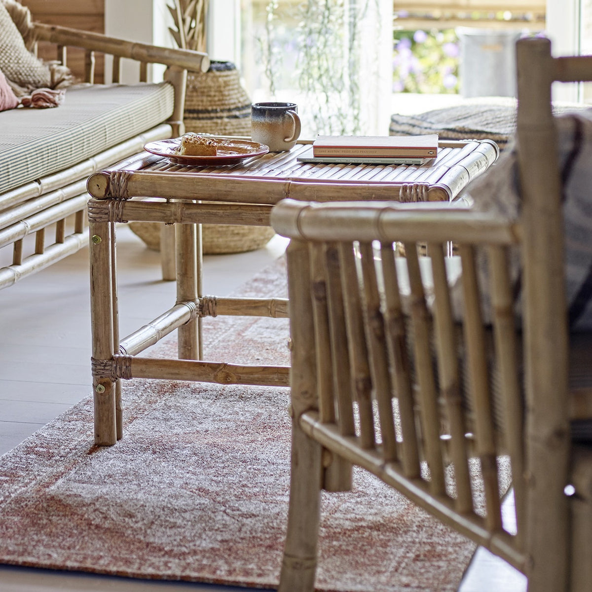 Sole Bamboo Garden Table - Beige