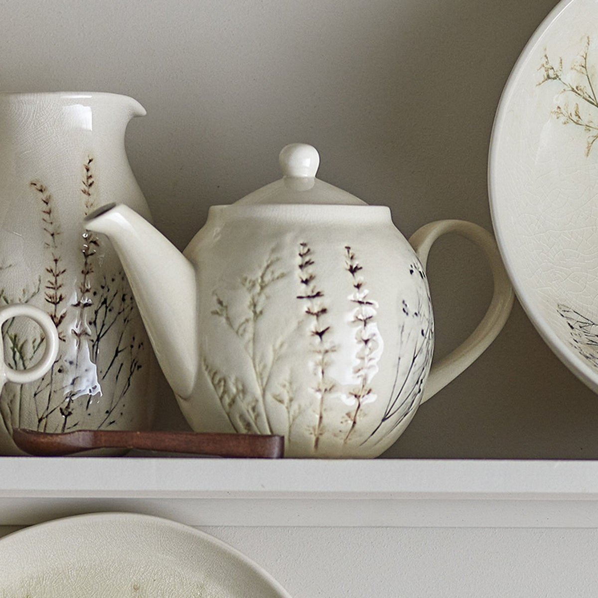 Bea Crackle Stoneware Teapot 1200ml - Cream