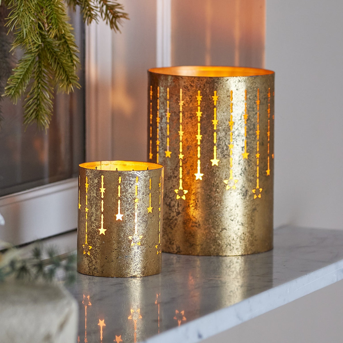 Mista Star Iron Christmas Tealight Holders Set of 2 - Gold