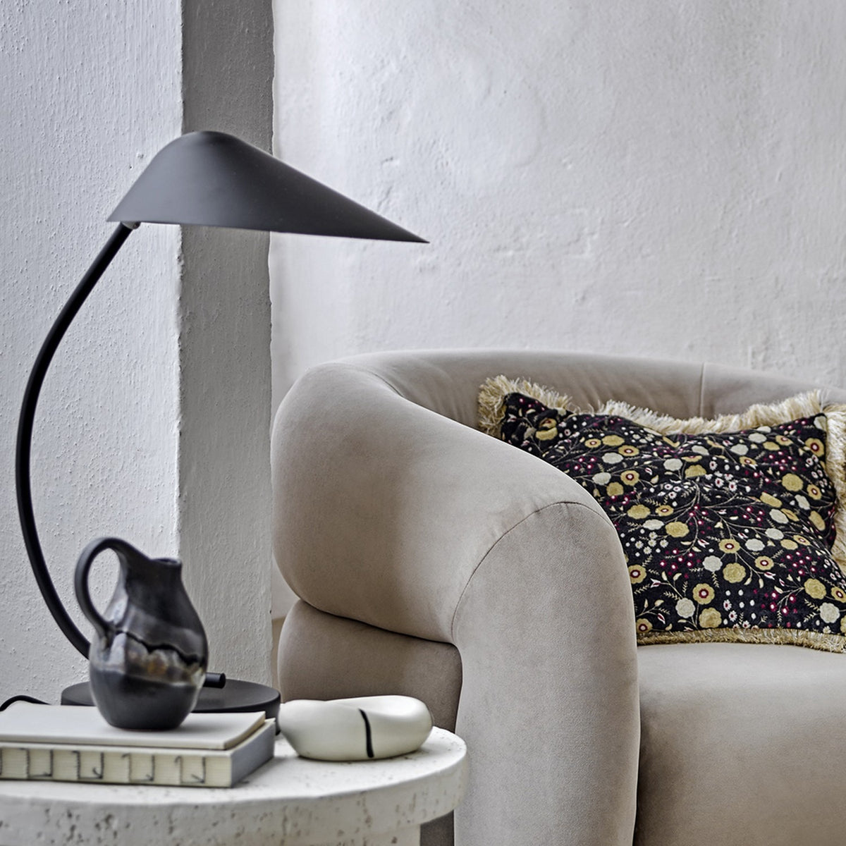 Nisella Iron Table Lamp - Black