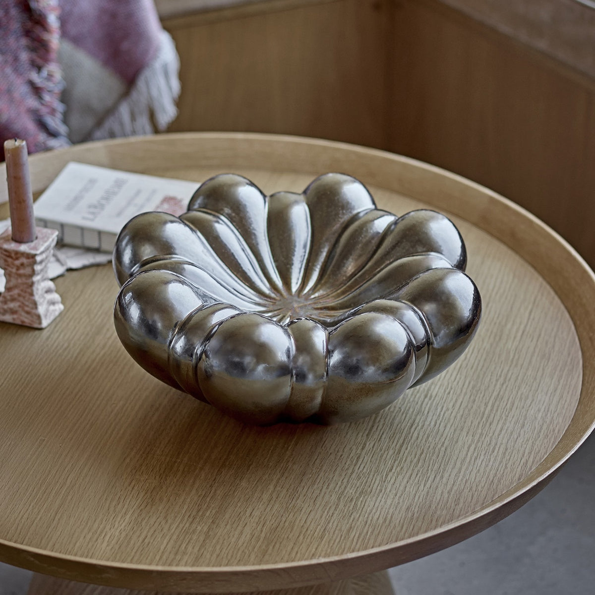 Sheeran Flower Stoneware Bowl 31.5cm - Silver