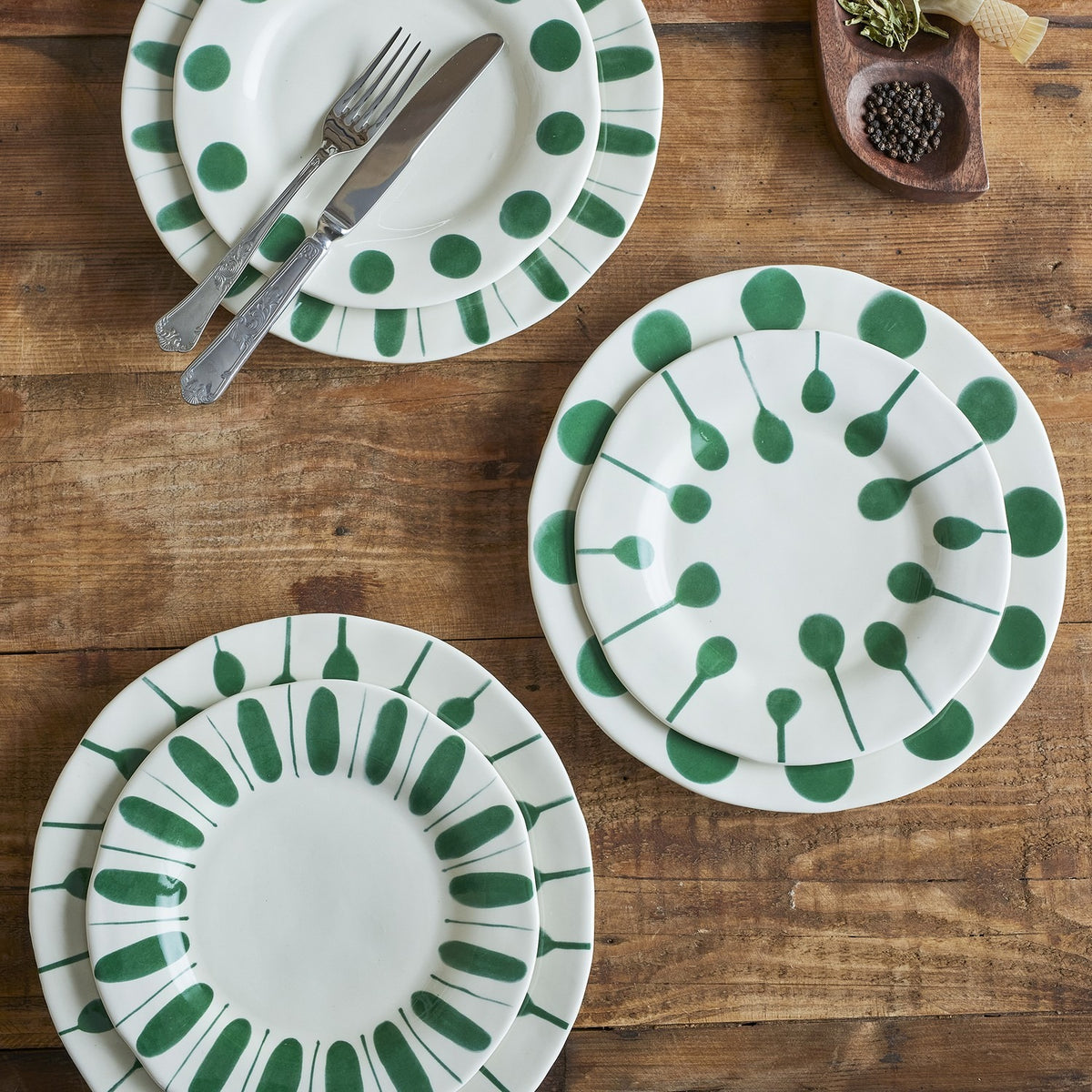 Linora Stoneware Dinner Plates Set of 3 - Green
