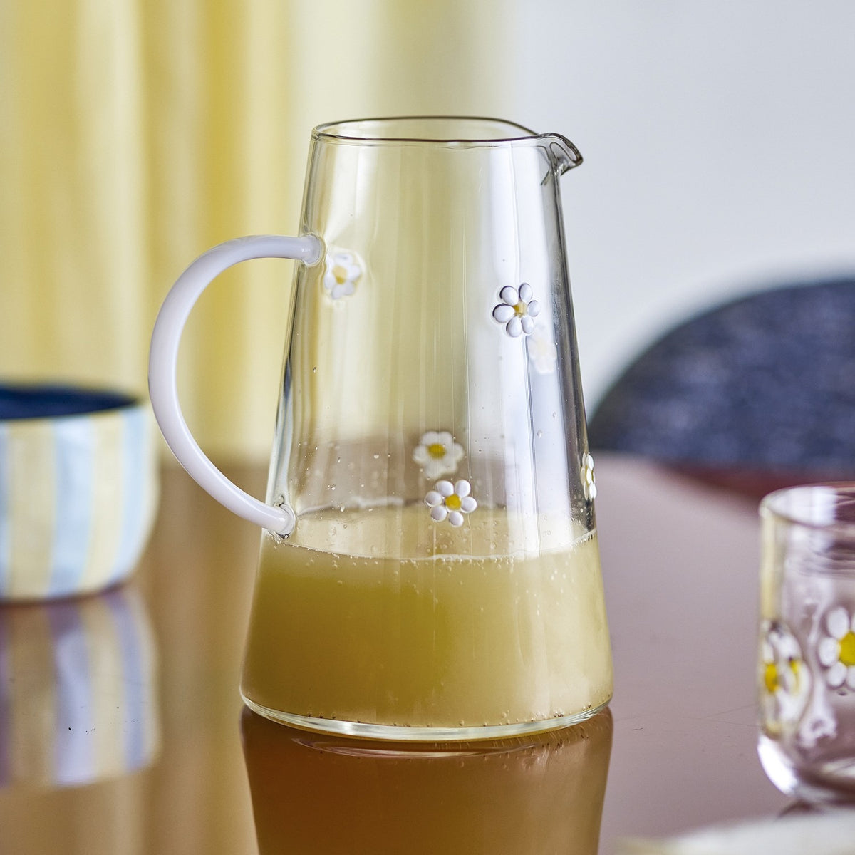Buzz Floral Glass Jug 825ml - Clear