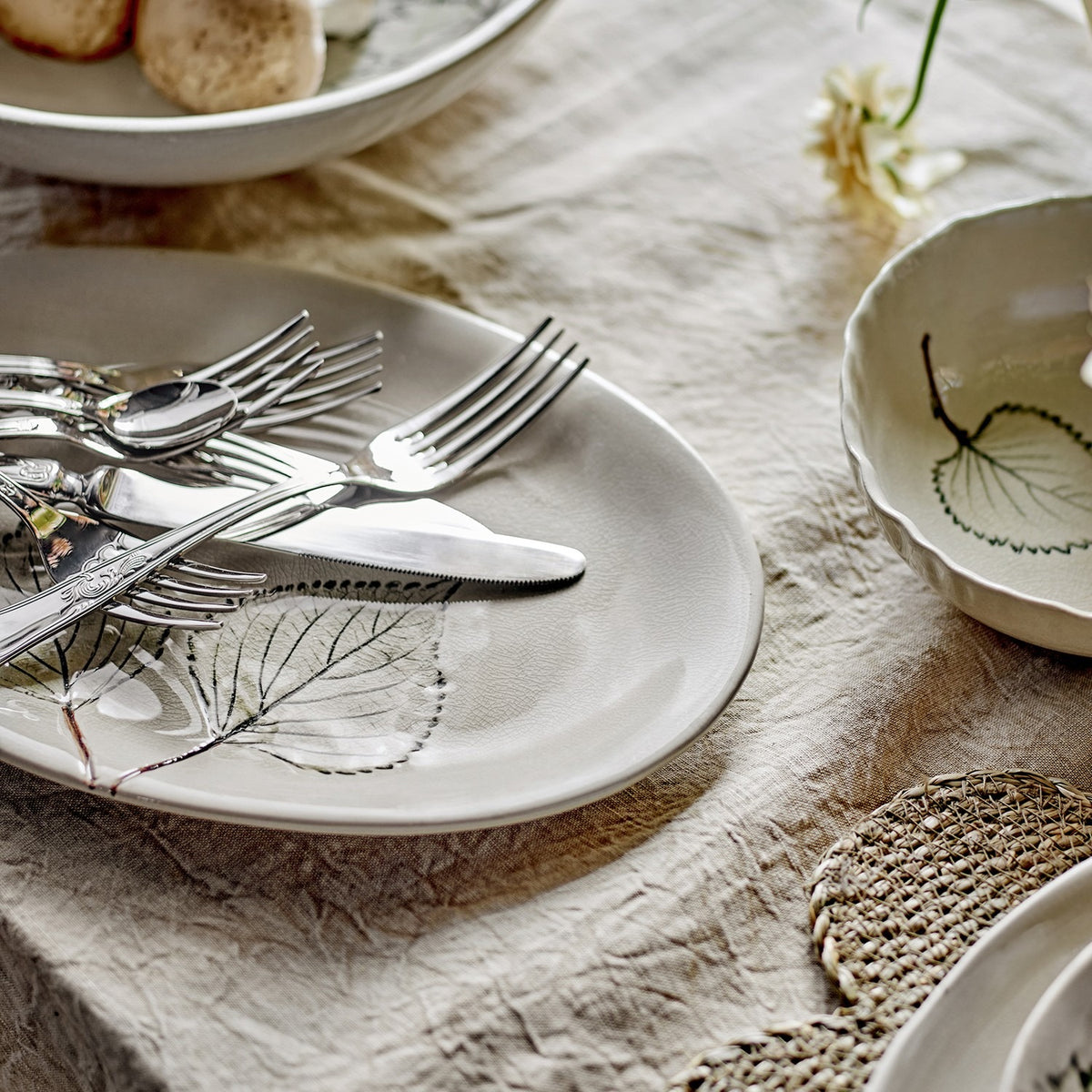 Aubrin Leaf Stoneware Platter - Cream