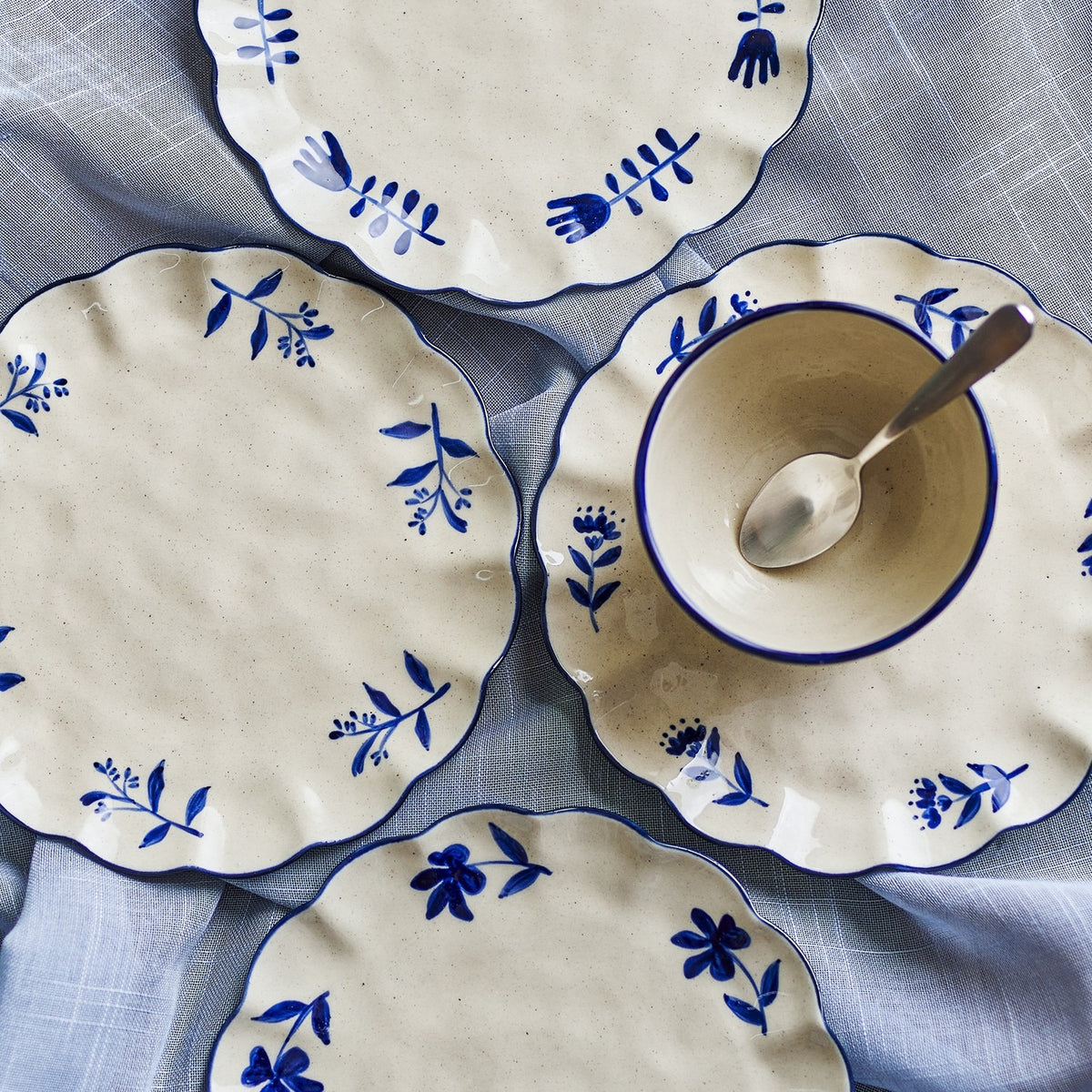 Eimy Floral Stoneware Side Plates Set of 4 - Cream