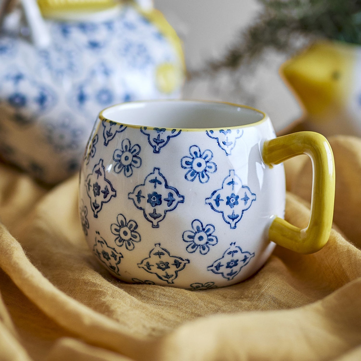 Wrenna Floral Stoneware Cups 400ml Set of 4 - Multi