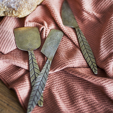 Citra Leaf Iron Cheese Knives Set of 3 - Brass
