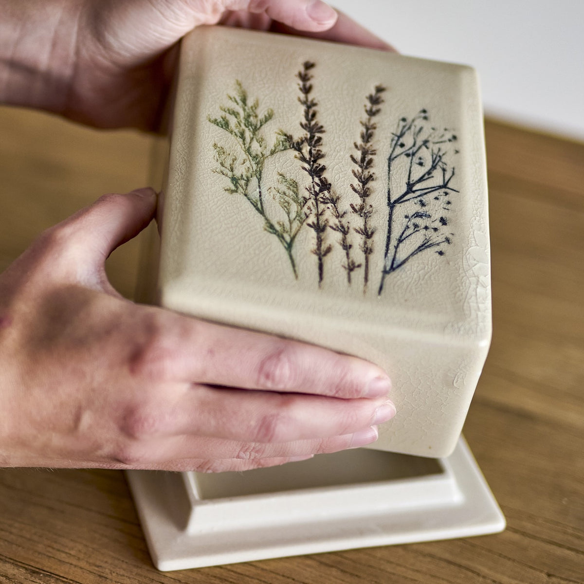 Bea Crackle Stoneware Butter Dish - Cream