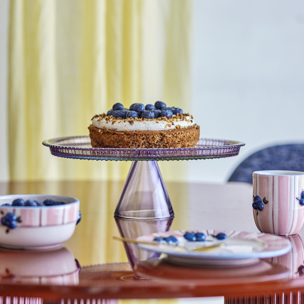 Tayo Round Glass Cake Stand with Lid - Multi