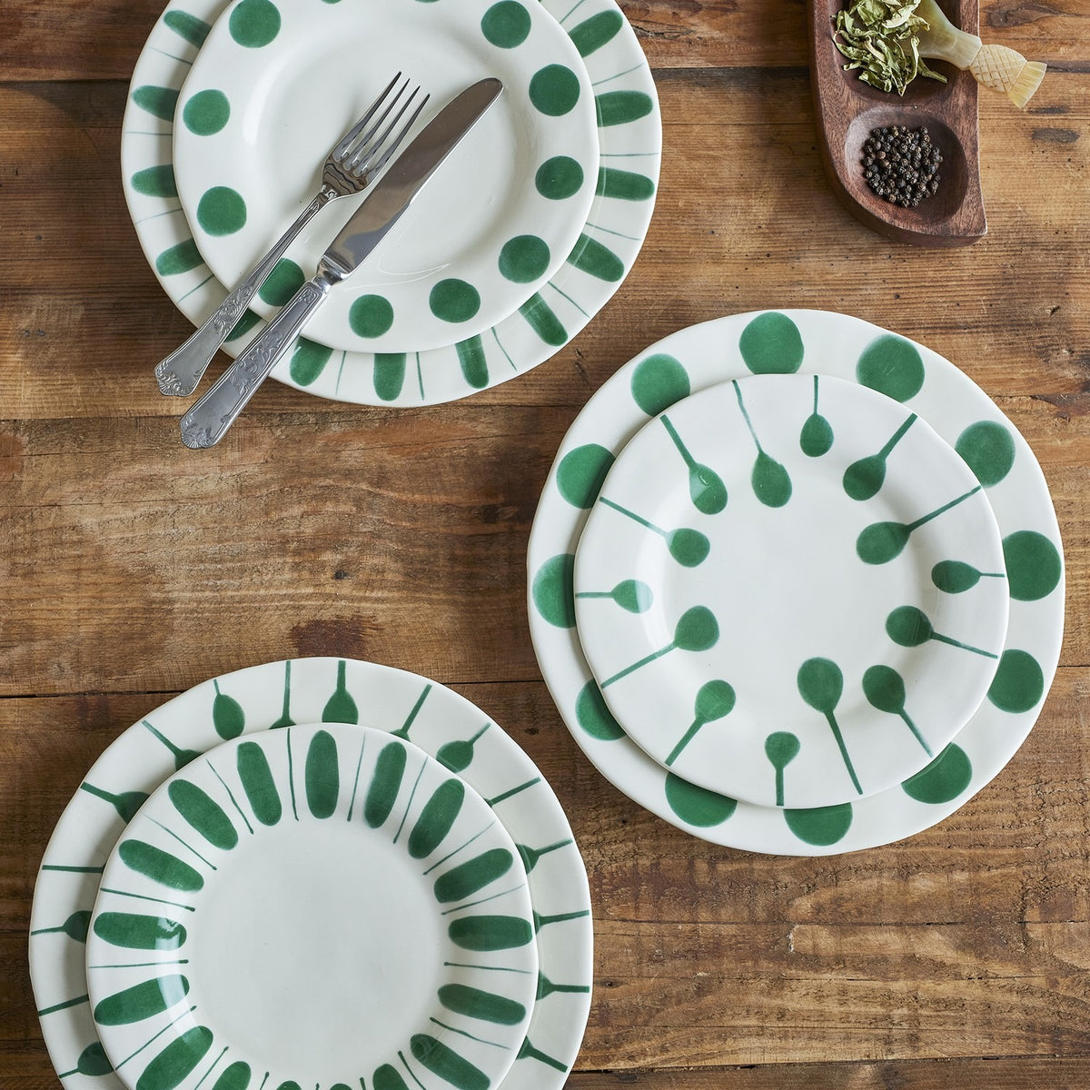 Linora Dotted Stoneware Side Plates Set of 3 - Green