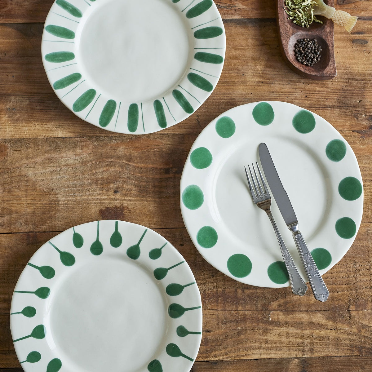 Linora Stoneware Dinner Plates Set of 3 - Green