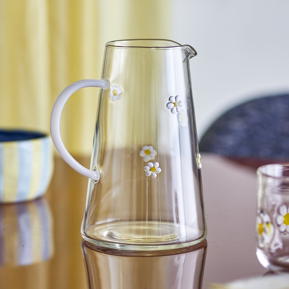 Buzz Floral Glass Jug 825ml - Clear