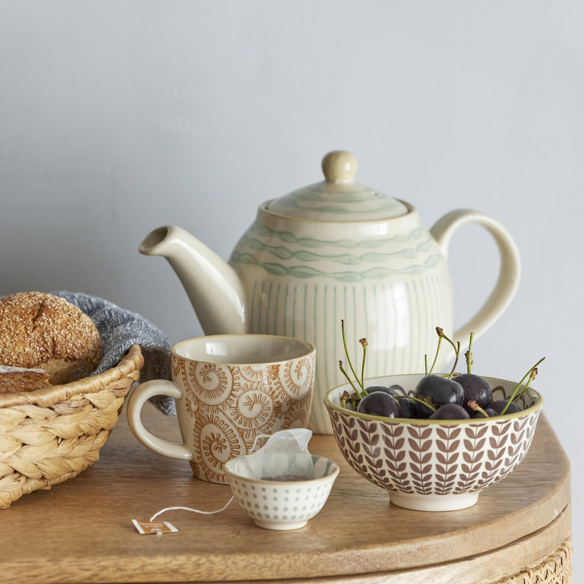 Maple Stoneware Teapot 900ml - Cream