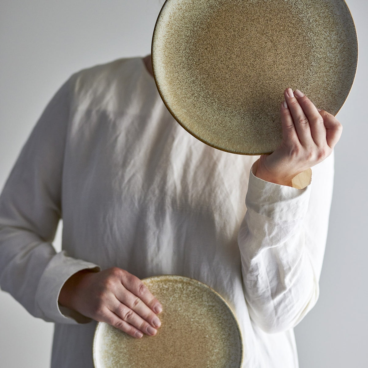 Paula Speckled Stoneware Dinner Plate - Beige