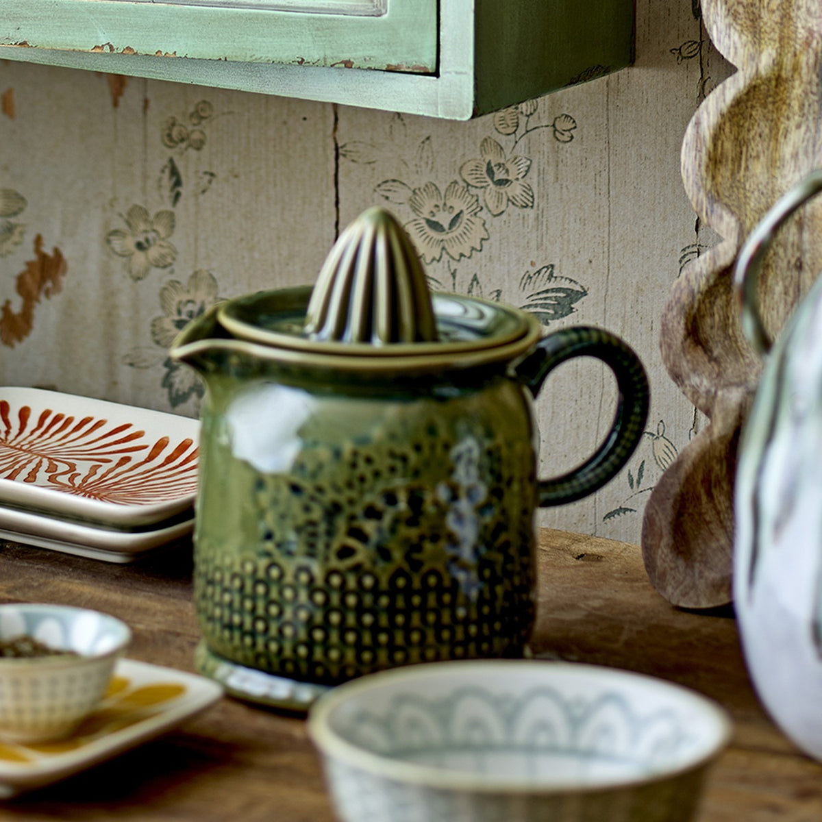 Liselu Stoneware Lemon Squeezer - Green