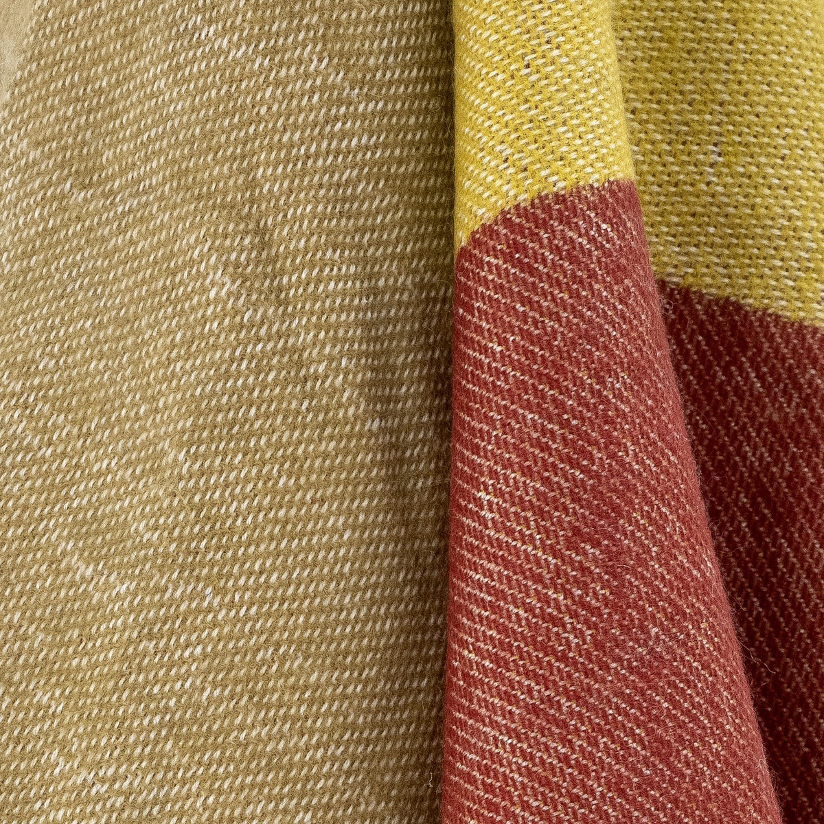 Ara Throw - Brown