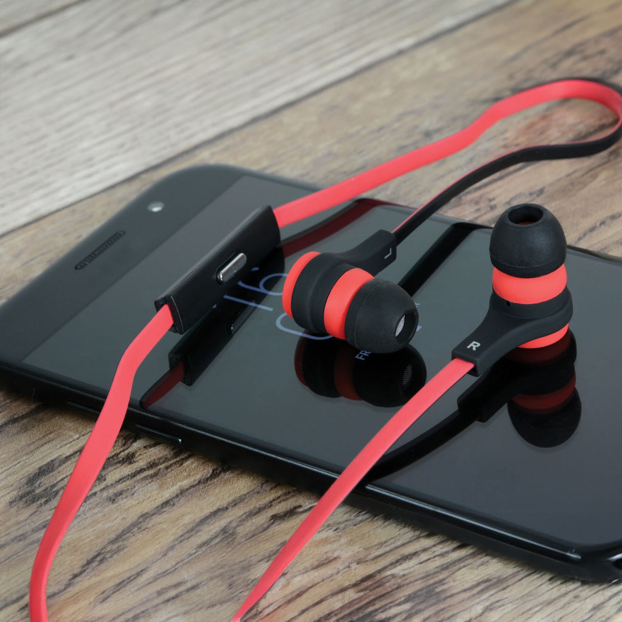 AV:Link Rubberised USB-C Stereo Earphones with Mic