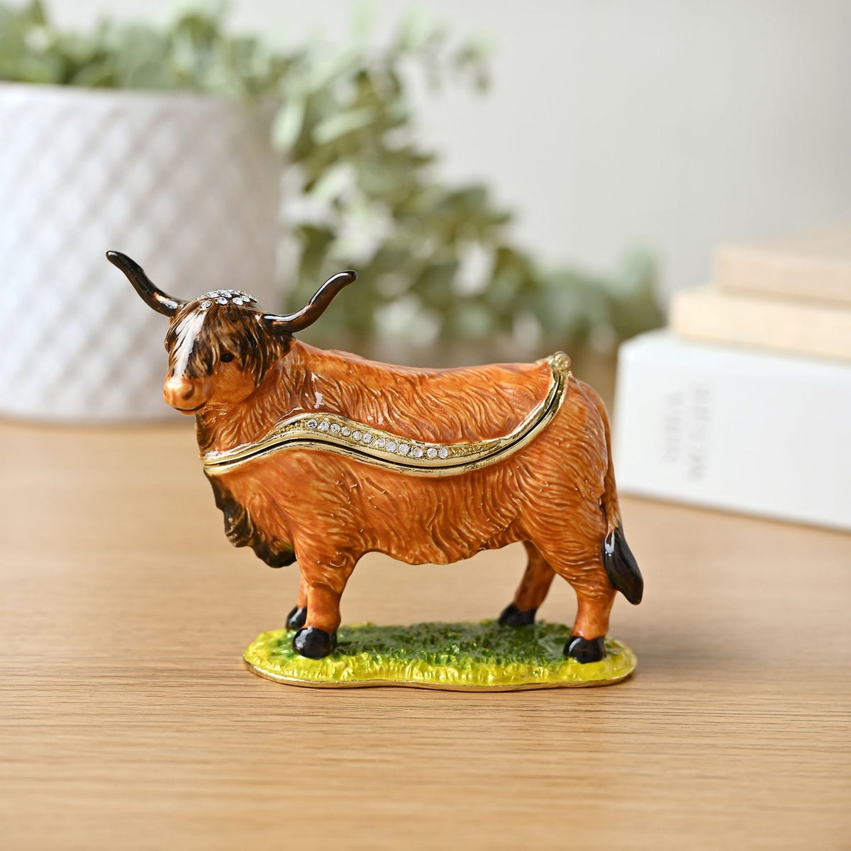 Highland Cow Hinged Metal Trinket Box with Gold Trim - Brown