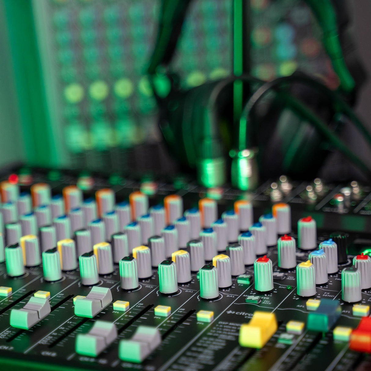 Citronic CMC-14 Live Mixing Console with DSP & USB