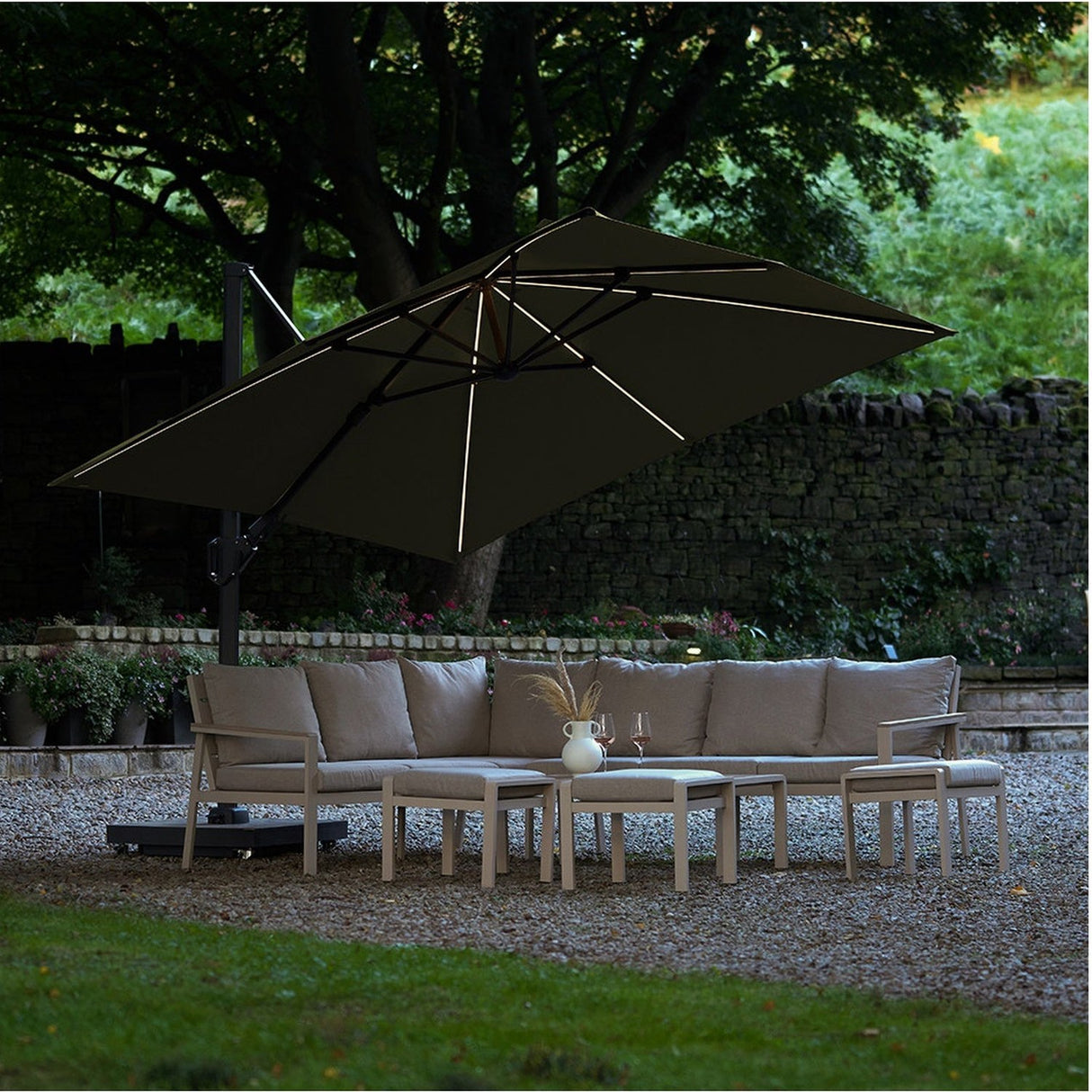 Glow Challenger T2 Premium Lush Green Cantilever Parasol - 3m