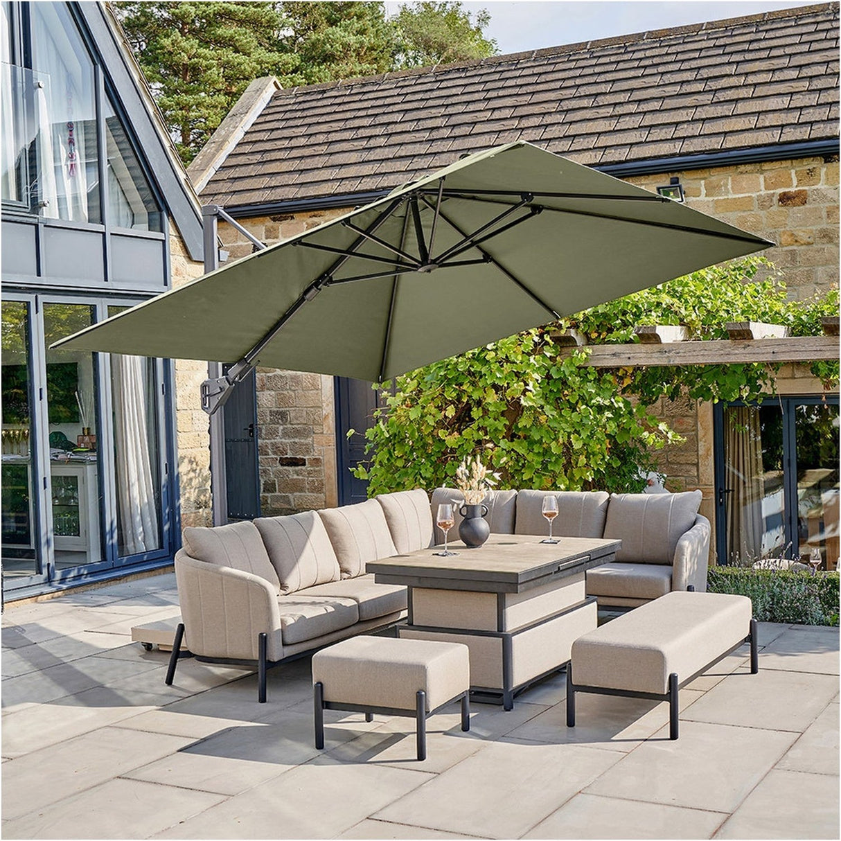 Challenger T2 Premium Lush Green Cantilever Parasol - 3m