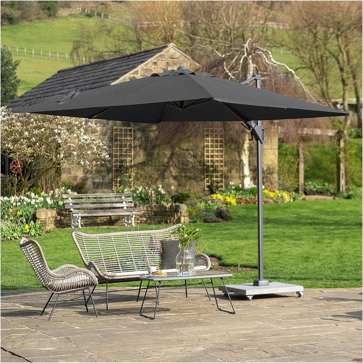 Voyager T2 Anthracite Cantilever Parasol - 2.7m