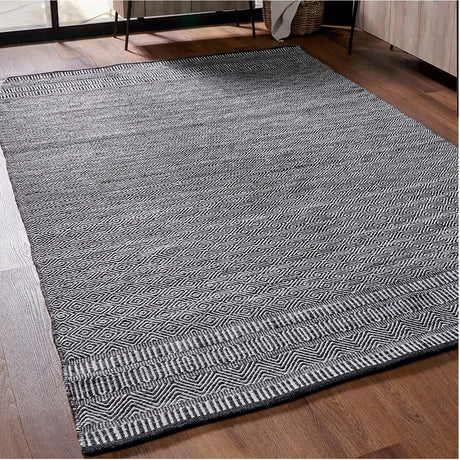 Indoor Outdoor Black & White Inca Design Rug - 230 x 160cm