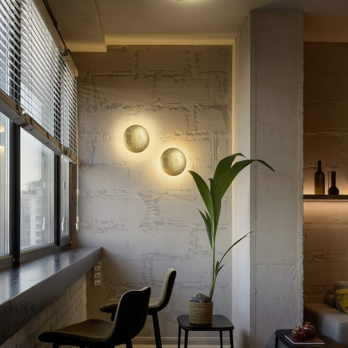 Chiros LED Glass Wall Light – Gold