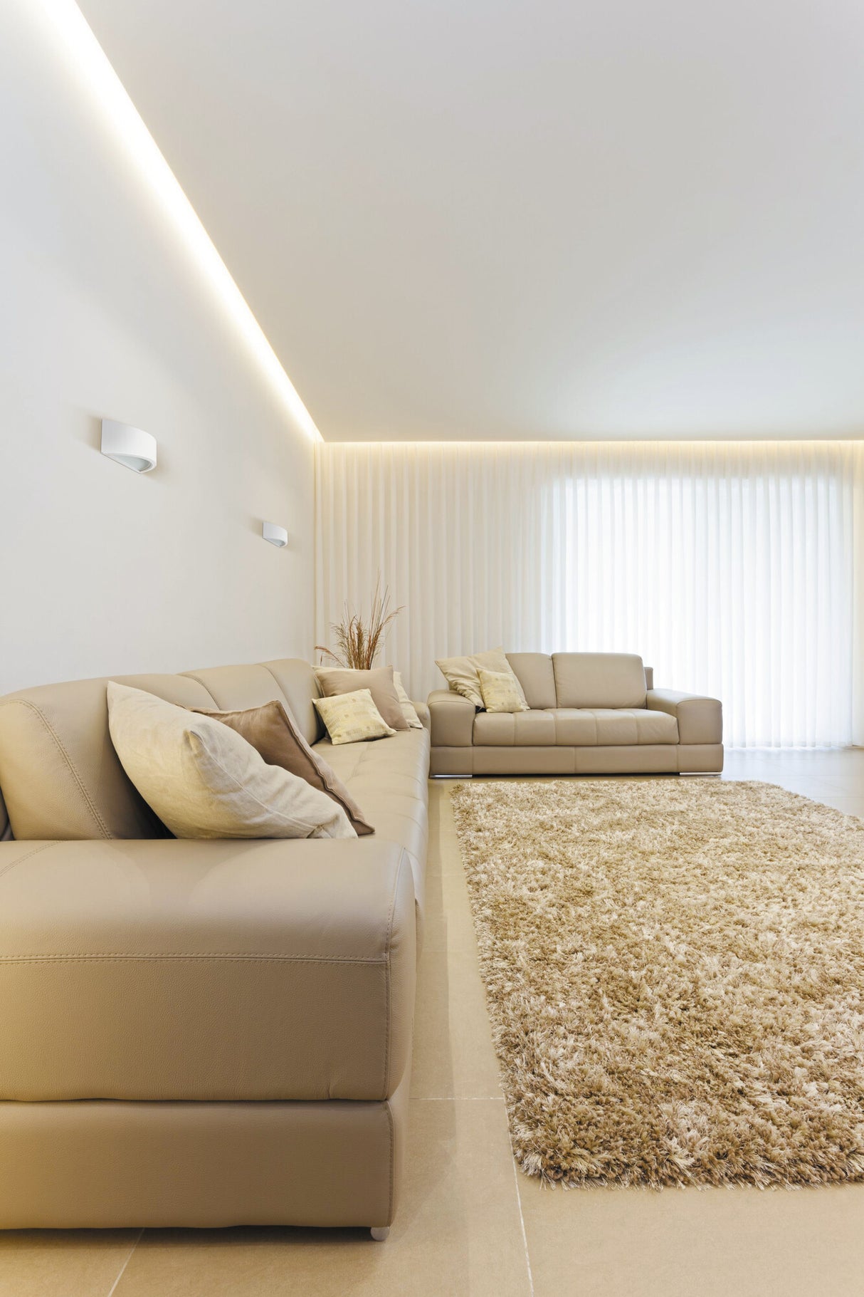 Jasmin E27 Wall Light - White