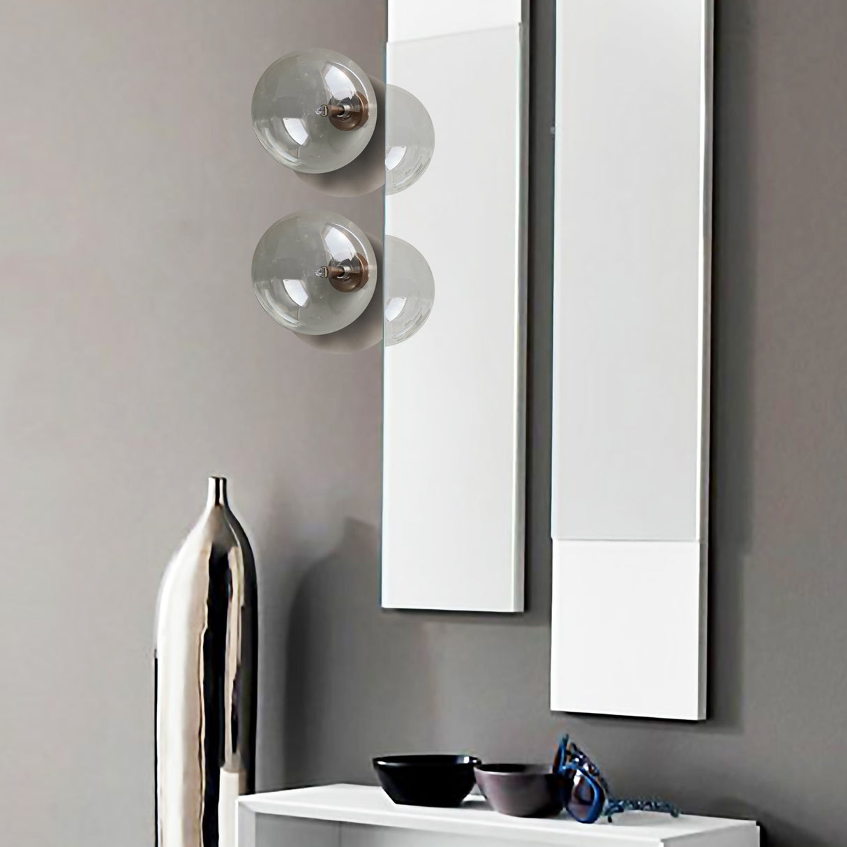 Estro Glass Globe Wall Light