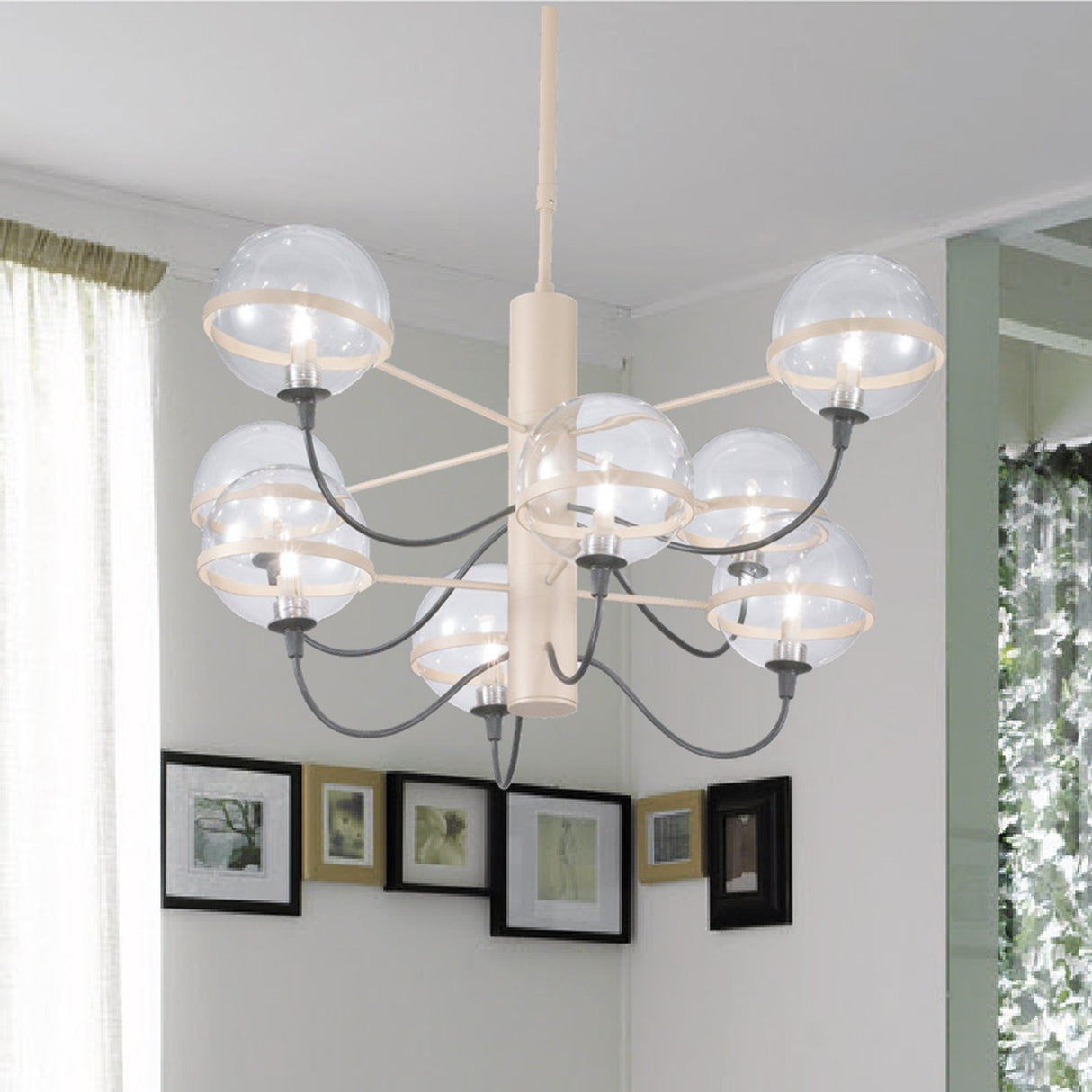 Giro 8 Light Globe Glass Chandelier