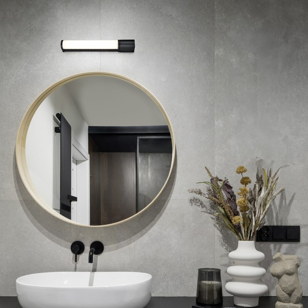Piera 41cm LED Outdoor Wall Light – Matt Black