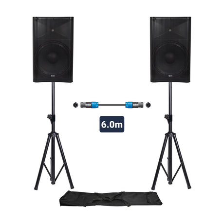 QTX QUEST-15 PA speaker set with two 15 inch cabinets on tripod stands, 6m SPK connecting cable and carry bag on a white background.