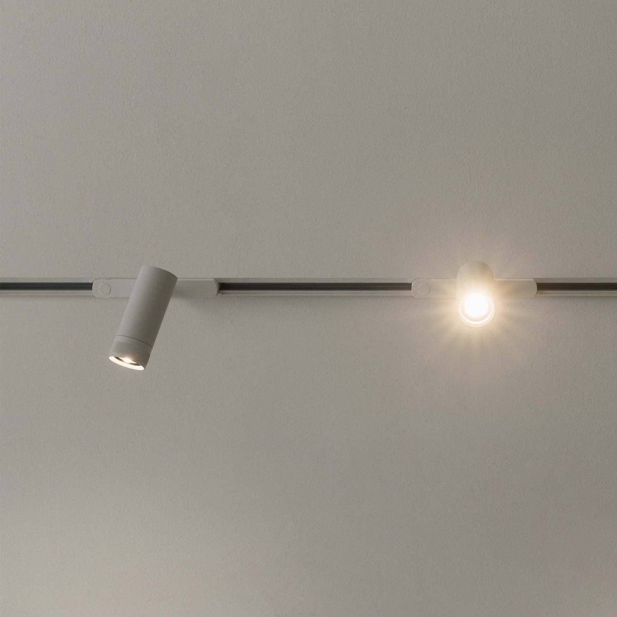Eos Track Spotlight 15W 3000K DALI - White in situ