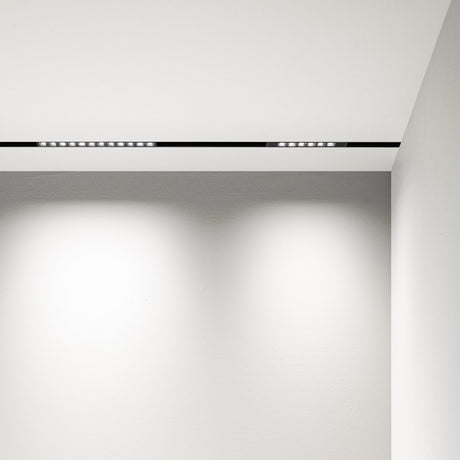 Ego Track Accent Light 7W - Black in situ