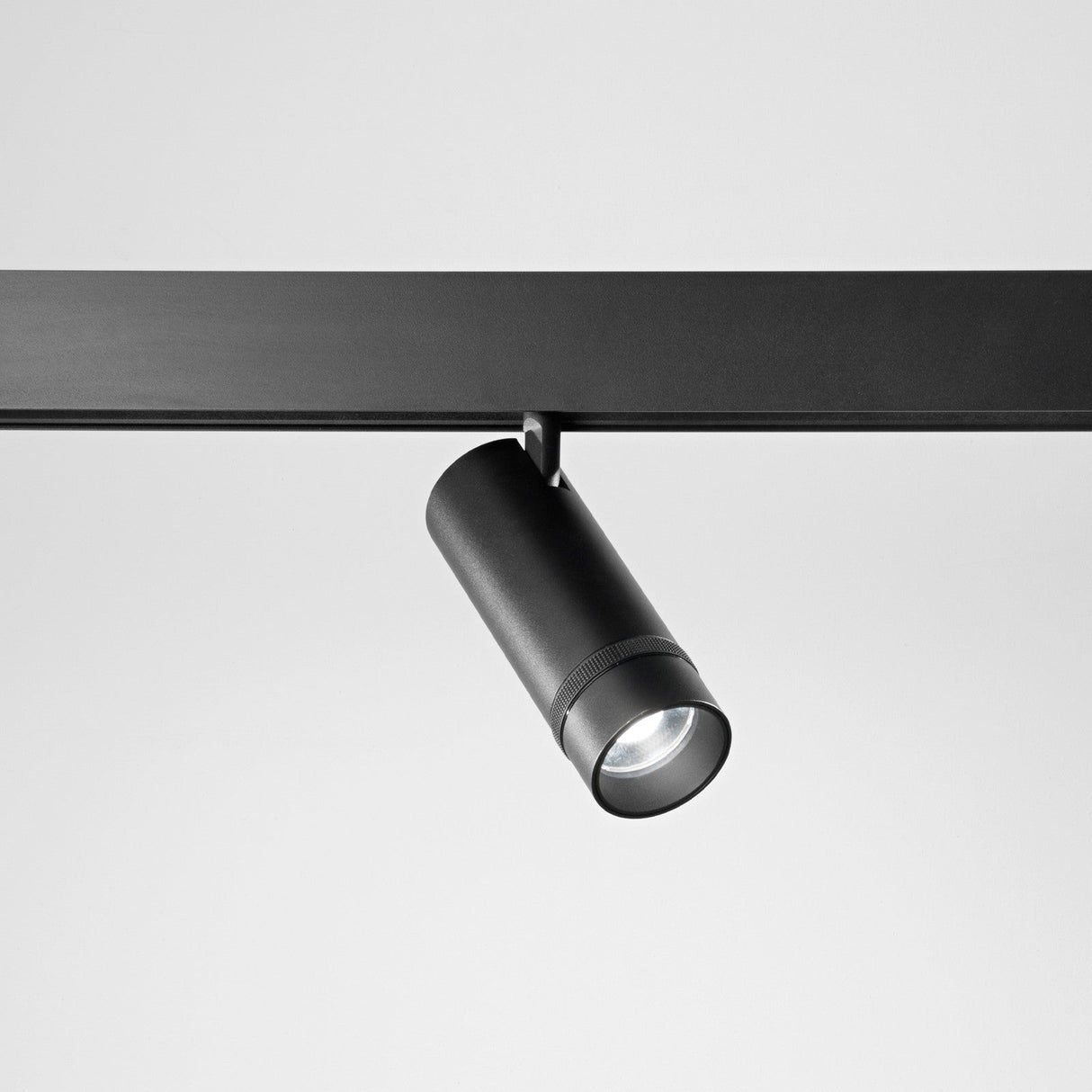 Ego Track Spotlight 10W 4000K DALI - Black in situ