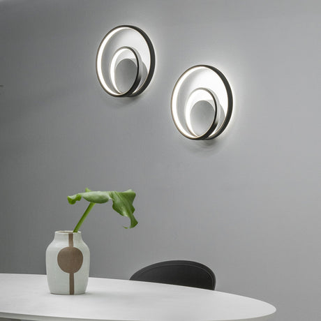 Oz Wall Light 4000K - Black in situ