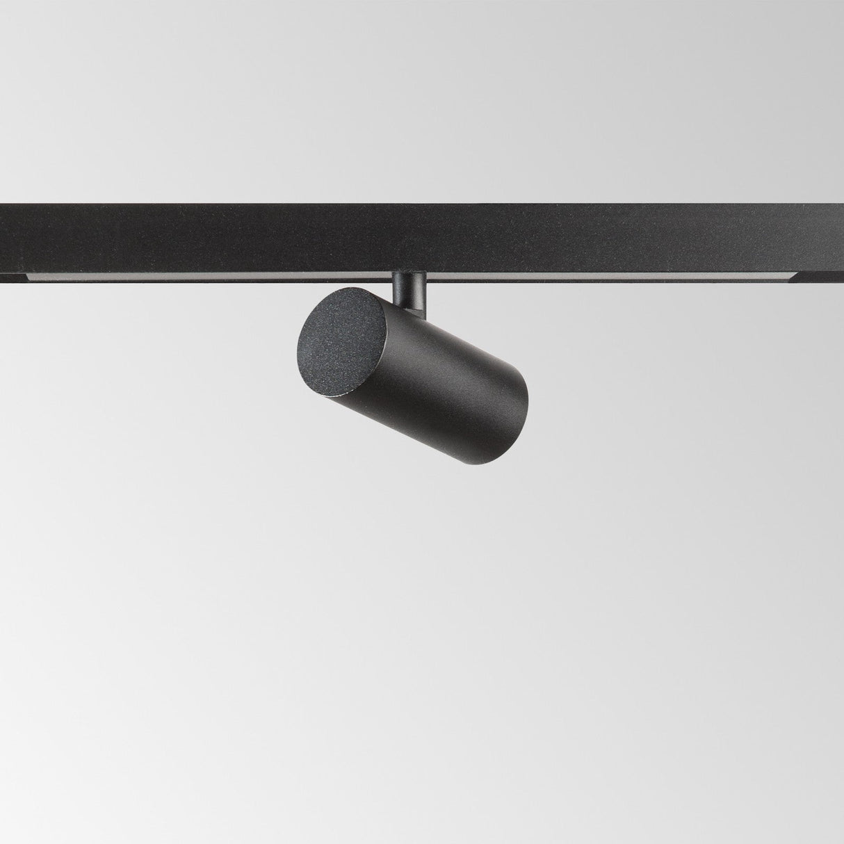 Stick Track Spotlight 3W - Black in situ