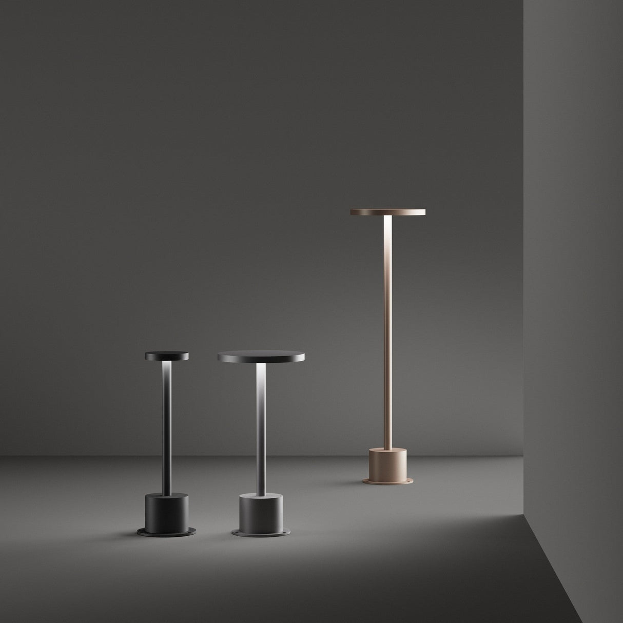 Toffee Rechargeable Outdoor Lamp Ø160 x 500mm - Coffee in situ