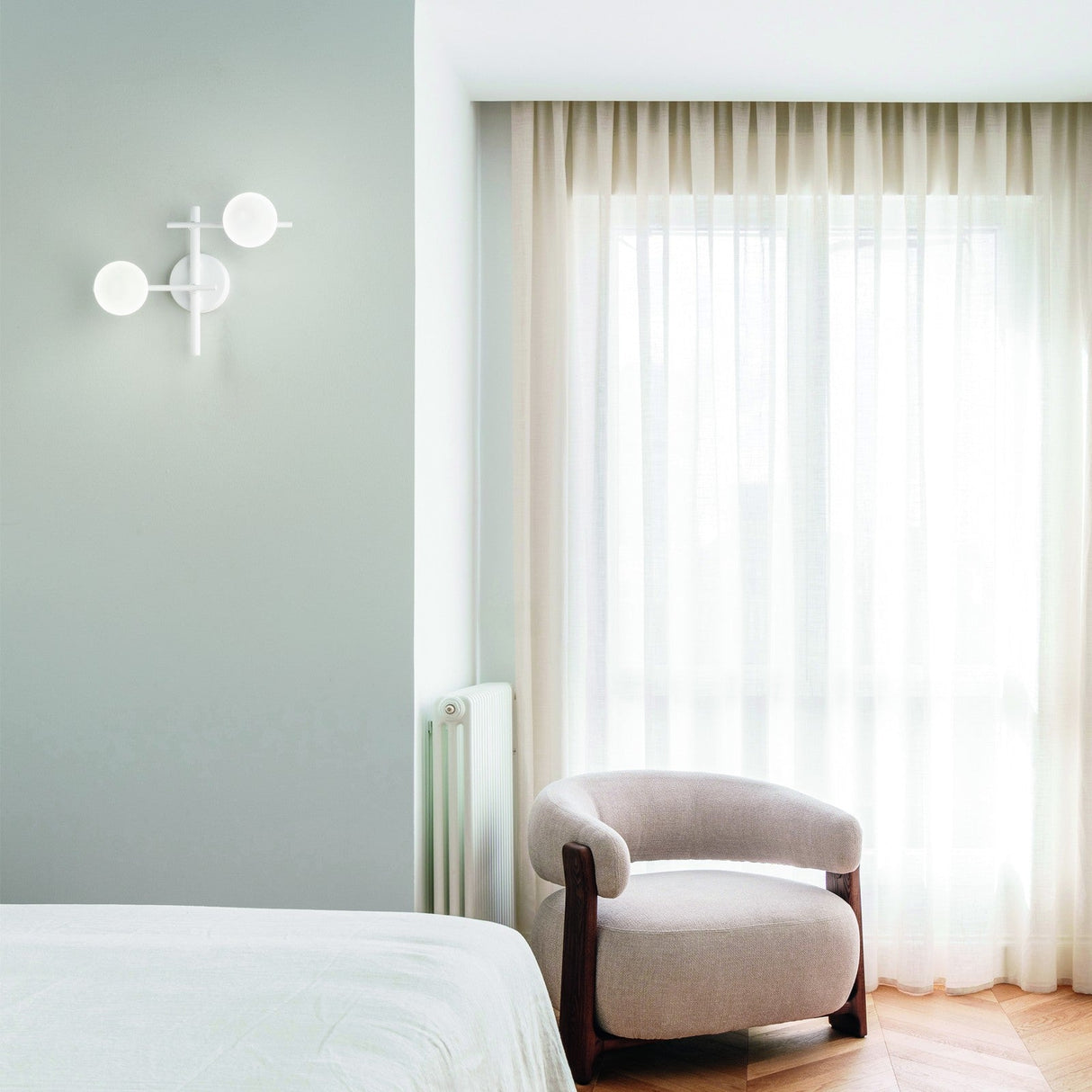 Atlas Wall Light - Black in situ