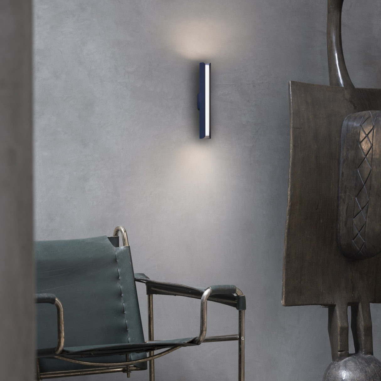 Dorica Wall Light - Black in situ