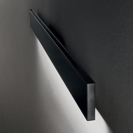 Steel Wall Light 3000K - Black in situ