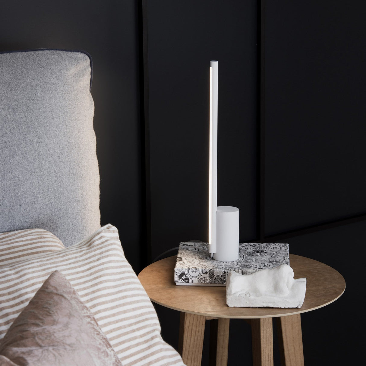 Essence Round Table Lamp - Black in situ