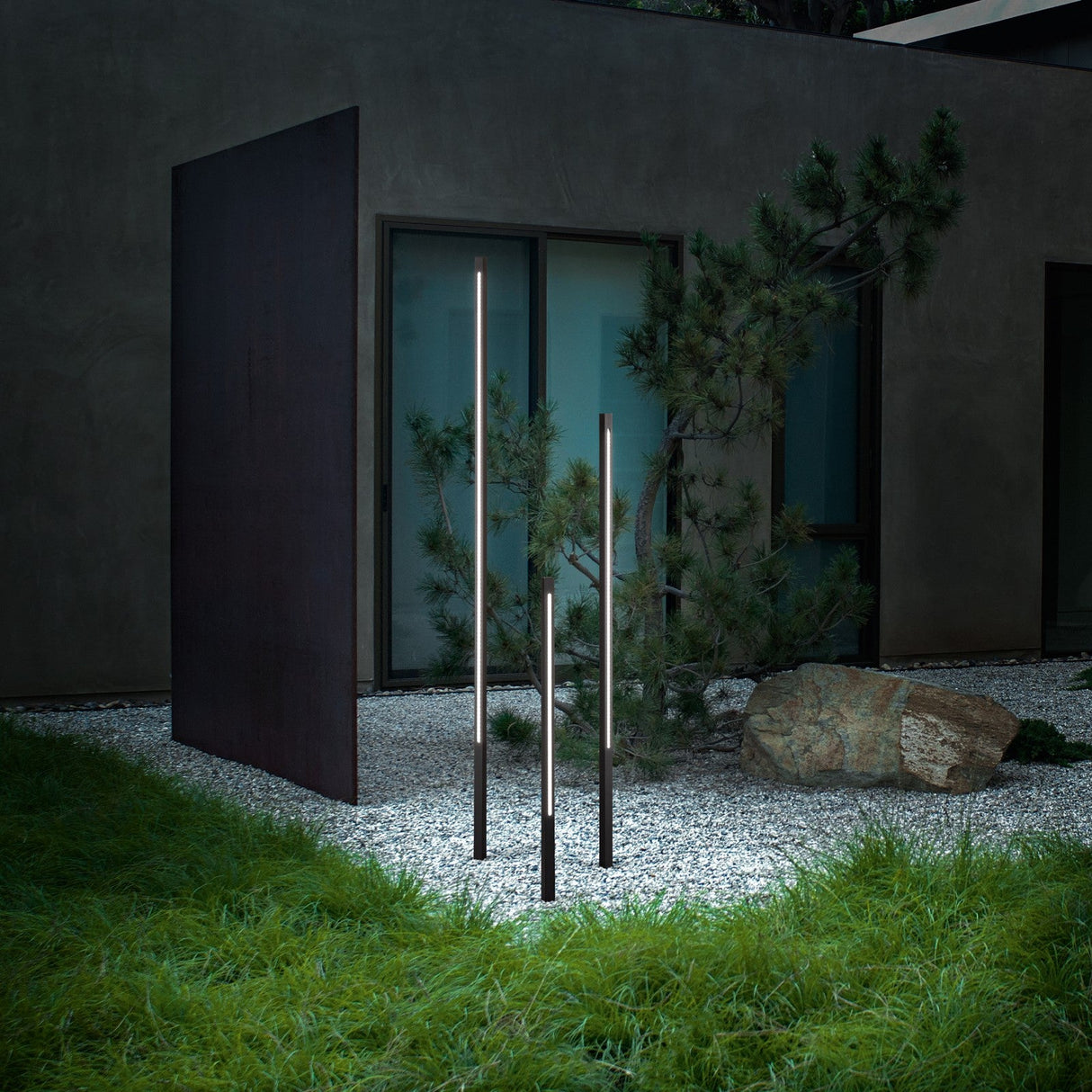 Jedi Bollard Light 400mm - Black in situ