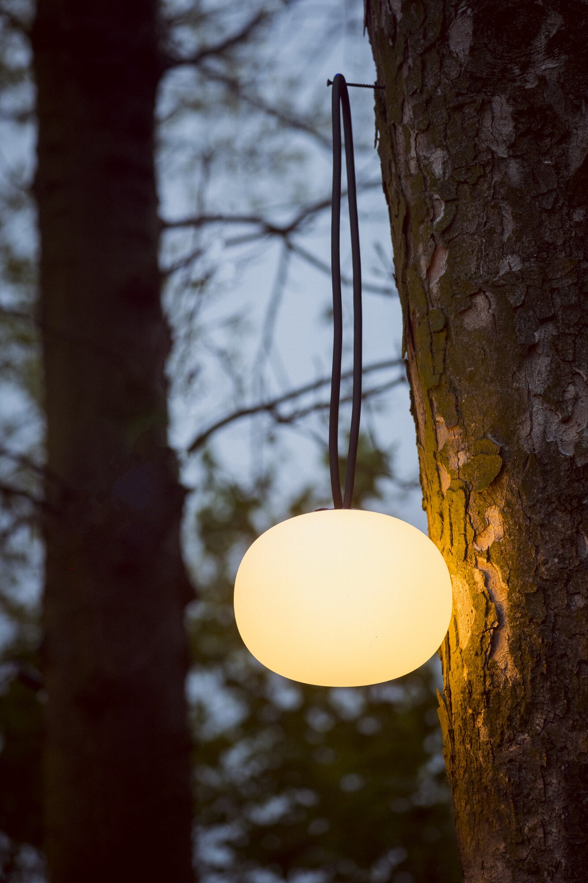 Stono Milk USB 1W Ø230 Rechargeable Garden Spike Light Warm White - White