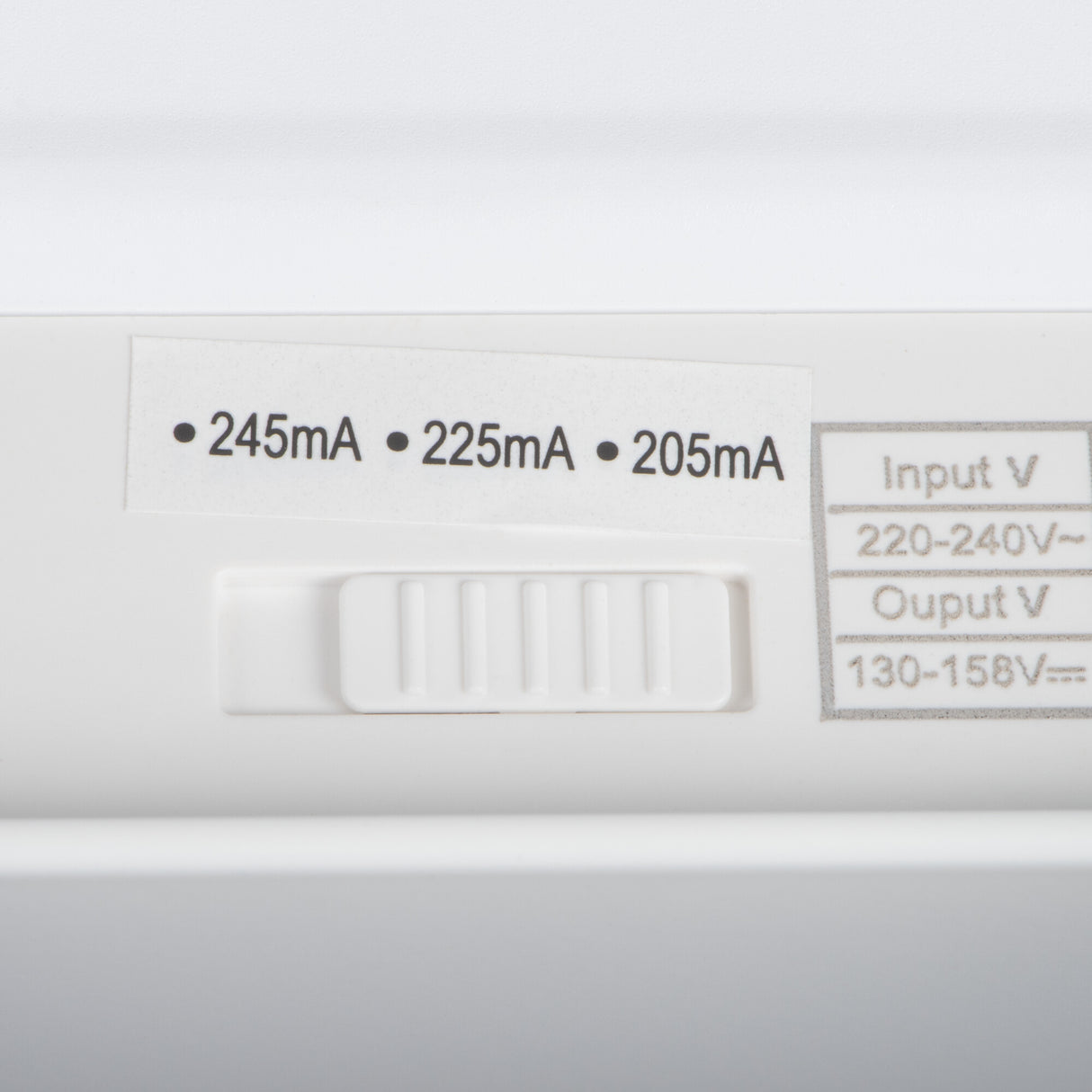 BLINGO UAIO SRM40W 60 mounted in ceiling — product in-situ