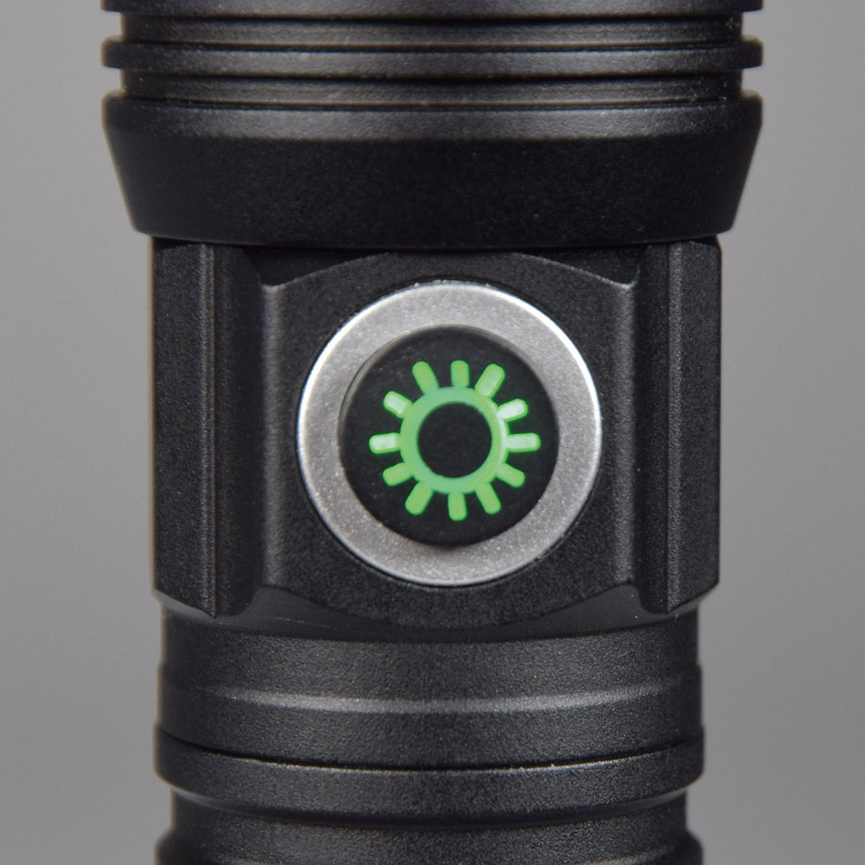 Mercury Rechargeable LED Torch with Telescopic Zoom